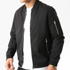 Meilleur prix 👏 Bomber Rush Noir de Jack And Jones 🛒 -Jack And Jones Soldes jack and jones 210252 12165203 BLACK 20200127T110911 03