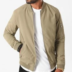 Tout neuf 😀 Bomber Rush Vert kaki de Jack And Jones 🤩 -Jack And Jones Soldes jack and jones 228350 12165203 DUSKY GREEN 20200817T092033 02