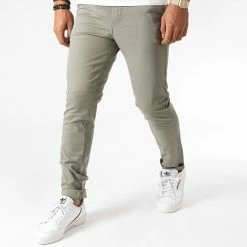 Offres 🎉 Pantalon Chino Slim Marco Dave Vert Kaki de Jack And Jones ✔️