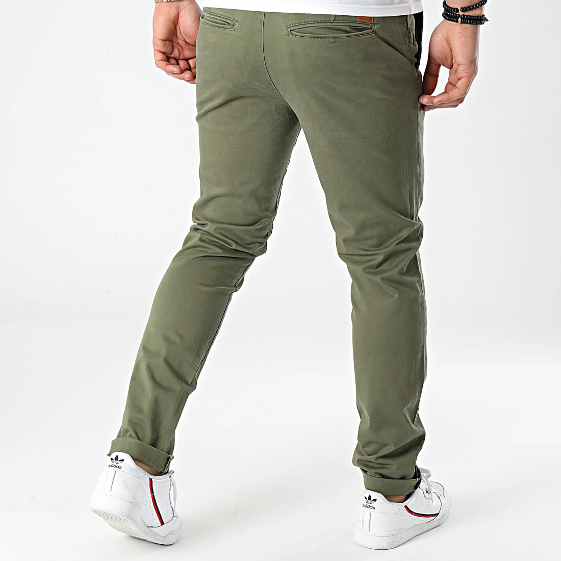 Budget ✔️ Pantalon Chino Marco Bowie Vert Kaki de Jack And Jones 🌟 4 Budget ✔️ Pantalon Chino Marco Bowie Vert Kaki de Jack And Jones 🌟 – Image 4