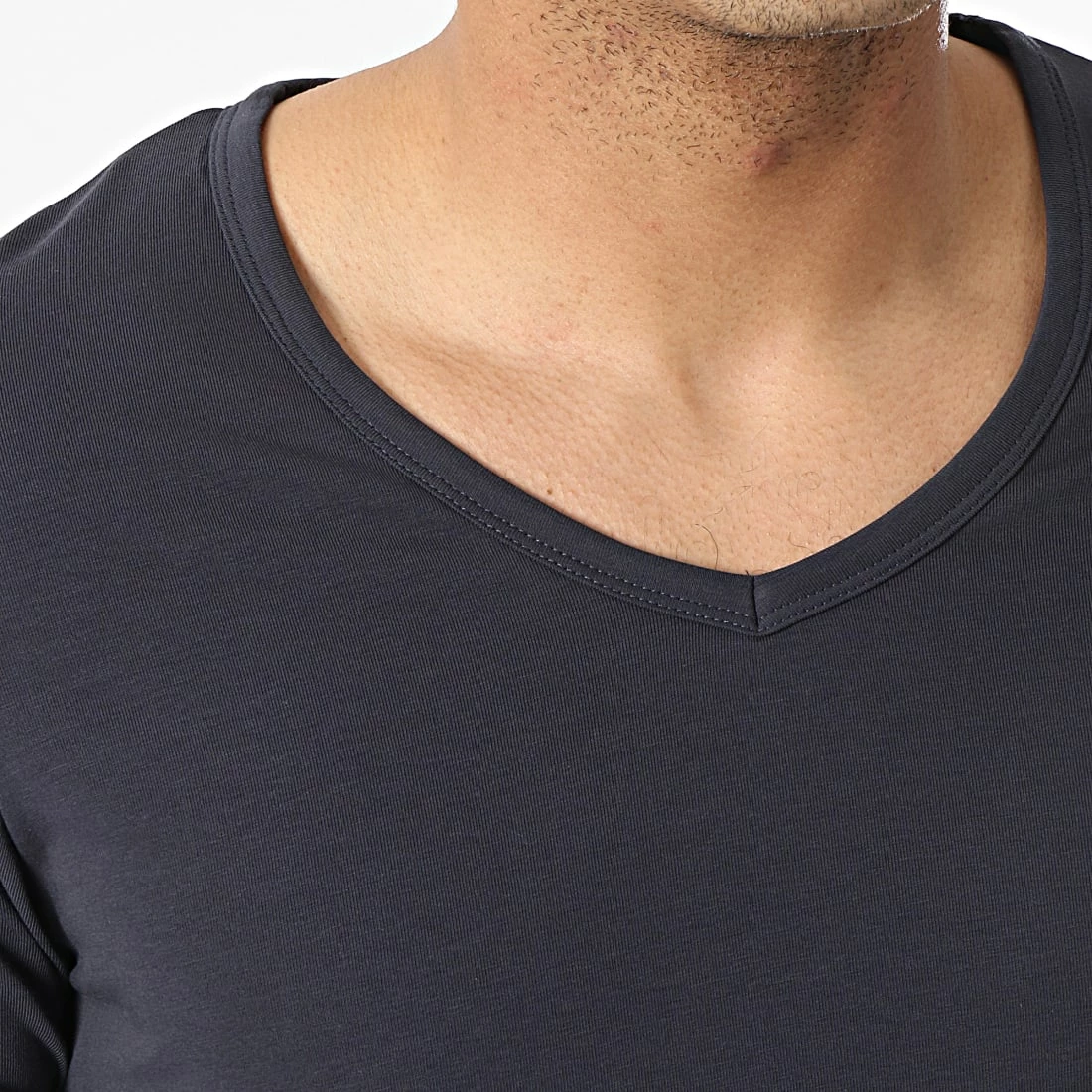 Coupon 🔔 Tee 👕 Shirt Col V Basic Bleu Marine de Jack And Jones ✨ 2 Coupon 🔔 Tee 👕 Shirt Col V Basic Bleu Marine de Jack And Jones ✨ – Image 2