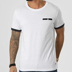 Remise 🛒 Tee 👕 Shirt Boyer Blanc de Jack And Jones 🎁 -Jack And Jones Soldes jack and jones 296023 12207199 WHITE AOP 20211221T155702 03