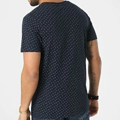 Acheter 👍 Tee 👚 Shirt Poche Jack Detail Bleu Marine de Jack And Jones 🎁 -Jack And Jones Soldes jack and jones 296031 12201314 NAVY BLAZER FULL BODY 20211220T161510 04