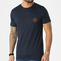 Tout neuf 🥰 Tee 👚 Shirt Shark Bleu Marine Orange de Jack And Jones ⭐