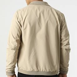 Les meilleures critiques de 🧨 Veste Zippée Rush Harrington Beige de Jack And Jones 🛒 -Jack And Jones Soldes jack and jones 296161 12204277 CROCKERY 20211223T102001 04
