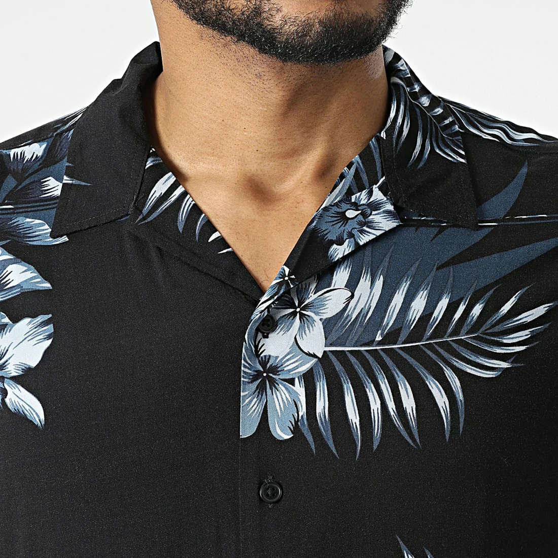 Le moins cher 😀 Chemise Manches Courtes Reggie Noir Bleu Marine Floral de Jack And Jones 🔥 2 Le moins cher 😀 Chemise Manches Courtes Reggie Noir Bleu Marine Floral de Jack And Jones 🔥 – Image 2