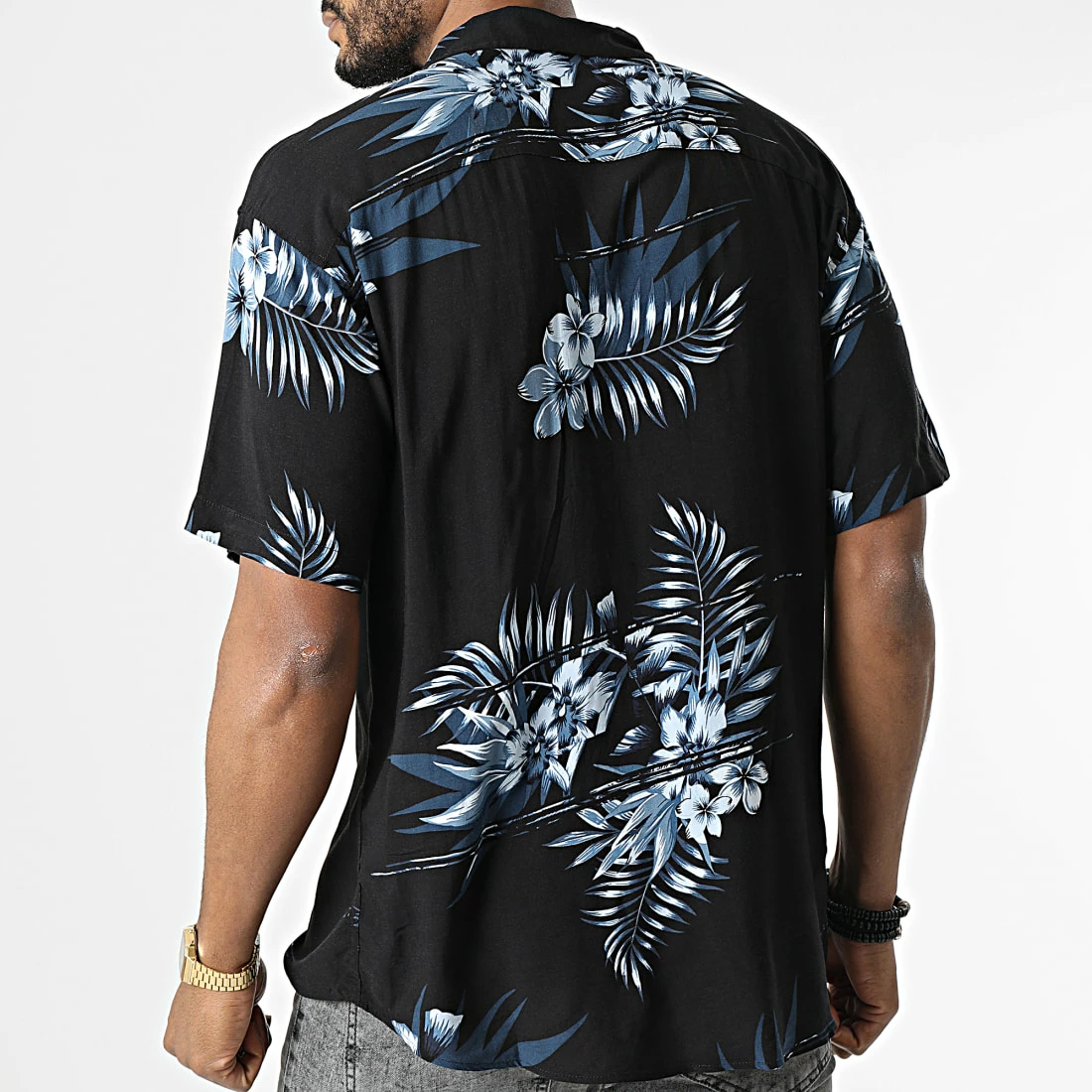 Le moins cher 😀 Chemise Manches Courtes Reggie Noir Bleu Marine Floral de Jack And Jones 🔥 4 Le moins cher 😀 Chemise Manches Courtes Reggie Noir Bleu Marine Floral de Jack And Jones 🔥 – Image 4