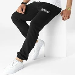 Les meilleures critiques de 🎁 Pantalon Jogging Gordon Coca-Cola Noir de Jack And Jones 🛒 -Jack And Jones Soldes jack and jones 305552 12215114 BLACK COMFORT FI 20220506T160605 03