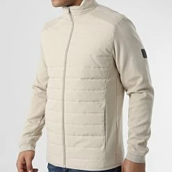 Grosses soldes 🌟 Veste Zippée Clay Beige de Jack And Jones 😉