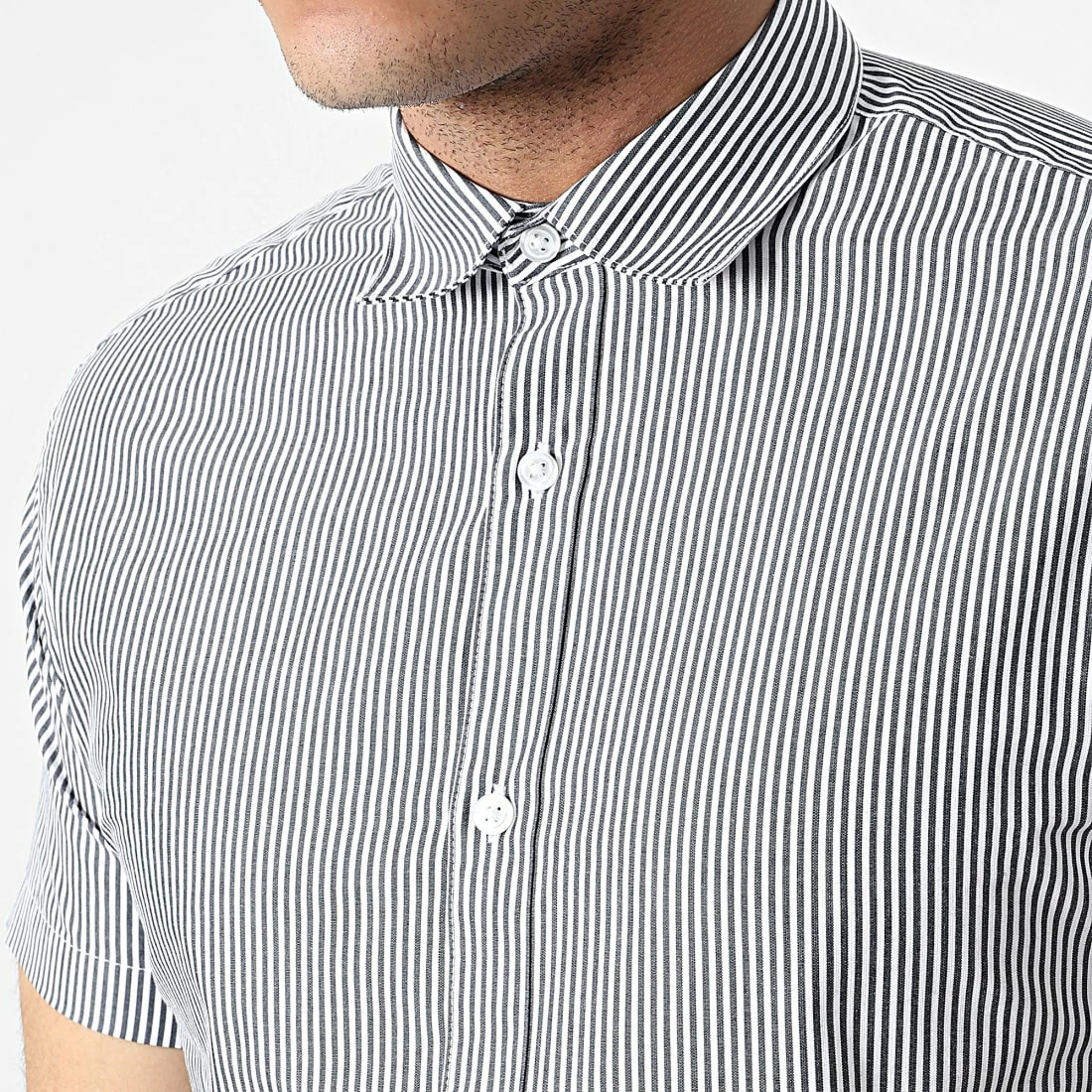 Vente flash 💯 Chemise A Manches Courtes Joe Blanc Bleu Marine de Jack And Jones ❤️ 2 Vente flash 💯 Chemise A Manches Courtes Joe Blanc Bleu Marine de Jack And Jones ❤️ – Image 2