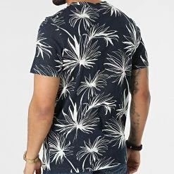 Top 10 🔥 Tee 👚 Shirt Breezy Bleu Marine Chiné Floral de Jack And Jones 🛒 -Jack And Jones Soldes jack and jones 313805 12209613 NAVY BLAZER 20220415T135714 04