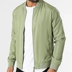 Sortie ⌛ Veste Zippée Vegas Vert Kaki Clair de Jack And Jones 🛒 6 Sortie ⌛ Veste Zippée Vegas Vert Kaki Clair de Jack And Jones 🛒 -Jack And Jones Soldes jack and jones 313989 12171672 OIL GREEN 20220414T161611 03