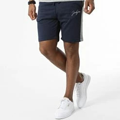 Tout neuf 🛒 Ensemble Tee 👕 Shirt Et Short Jogging Blocking Gris Chiné Bleu Marine de Jack And Jones ✨ -Jack And Jones Soldes jack and jones 320184 12218782 NAVY BLAZER W SHORTS 20220524T150637 05