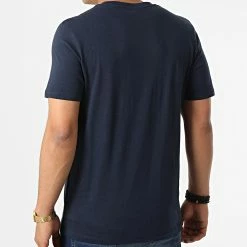 Les meilleures critiques de 🎉 Tee 👚 Shirt Brady Bleu Marine de Jack And Jones 🎁 -Jack And Jones Soldes jack and jones 323125 12205503 NAVY BLAZER 20220614T150204 04