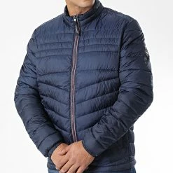 Budget 👏 Doudoune Hero Bleu Marine de Jack And Jones 🔥 -Jack And Jones Soldes jack and jones 326261 12211788 NAVY BLAZER CONTRAST Z 20220706T161520 03