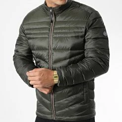 Acheter 🤩 Doudoune Hero Vert Kaki de Jack And Jones 🛒 -Jack And Jones Soldes jack and jones 326274 12211788 ROSIN CONTRAST Z 20220706T161233 03