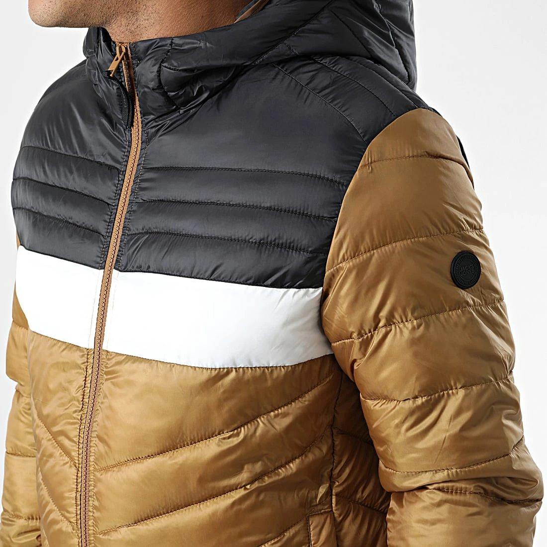 Tout neuf 🧨 Doudoune Capuche Hero Camel Noir de Jack And Jones 🧨 2 Tout neuf 🧨 Doudoune Capuche Hero Camel Noir de Jack And Jones 🧨 – Image 2