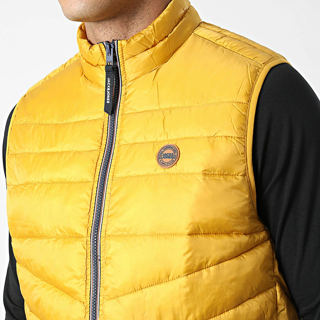 Budget ❤️ Doudoune Sans Manches Hero Bodywarmer 12211790 Jaune Moutarde de Jack And Jones 💯 2 Budget ❤️ Doudoune Sans Manches Hero Bodywarmer 12211790 Jaune Moutarde de Jack And Jones 💯 – Image 2