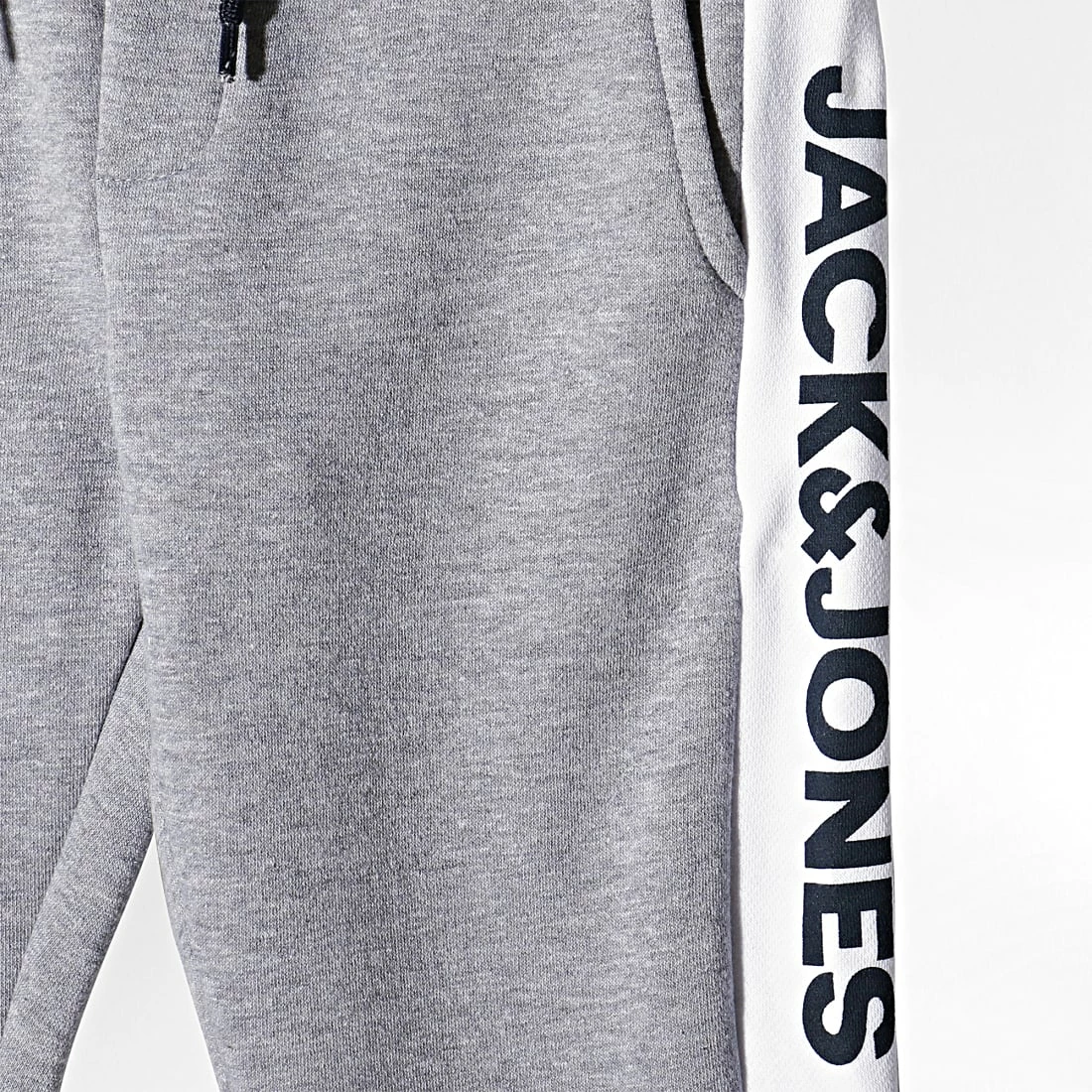 Offres 🎉 Pantalon Jogging Enfant Logo Block Gris Chiné de Jack And Jones ❤️ 3 Offres 🎉 Pantalon Jogging Enfant Logo Block Gris Chiné de Jack And Jones ❤️ – Image 3