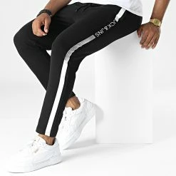 Meilleure vente 🔔 Pantalon Jogging A Bande Ace Adam Noir de Jack And Jones 😉 6 Meilleure vente 🔔 Pantalon Jogging A Bande Ace Adam Noir de Jack And Jones 😉 -Jack And Jones Soldes jack and jones 327584 12214939 BLACK 20220715T085630 03