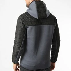 Meilleur prix 😉 Veste Zippée Capuche Berg Hybrid Noir Gris Anthracite Chiné de Jack And Jones 🛒 -Jack And Jones Soldes jack and jones 331201 12215679 BLACK 20220805T105331 04