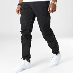 Remise ✔️ Pantalon Cargo Ace Tucker Noir de Jack And Jones 🎉