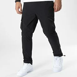 Acheter 💯 Pantalon Cargo Bill Noir de Jack And Jones 😉