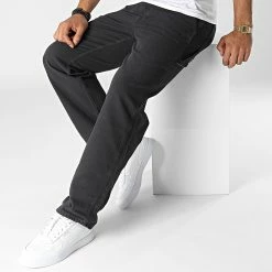 Les meilleures critiques de 🤩 Pantalon Baggy Eddie Utility Gris Anthracite de Jack And Jones 🎉 -Jack And Jones Soldes jack and jones 341034 12213576 BLACK DENIM 20221017T144621 03