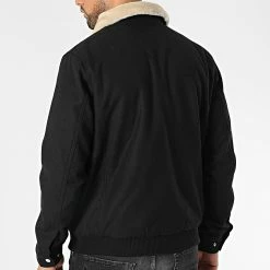Meilleur prix 🛒 Veste Zippée Col Fourrure Tom Noir de Jack And Jones 🥰 7 Meilleur prix 🛒 Veste Zippée Col Fourrure Tom Noir de Jack And Jones 🥰 -Jack And Jones Soldes jack and jones 341440 12212268 BLACK 20221014T151740 04
