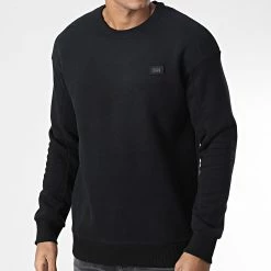 Tout neuf 💯 Sweat Crewneck Classic Noir de Jack And Jones 😉