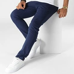 De gros 💯 Pantalon Chino Slim Franco Bleu Roi de Jack And Jones ✔️ 6 De gros 💯 Pantalon Chino Slim Franco Bleu Roi de Jack And Jones ✔️ -Jack And Jones Soldes jack and jones 341768 12199893 MEDIEVAL BLUE 20221017T144718 03