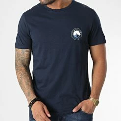 Acheter 🛒 Tee 👕 Shirt Isiah Bleu Marine de Jack And Jones ❤️ -Jack And Jones Soldes jack and jones 347247 12225446 NAVY BLAZER SMALL SCAL 20221110T152800 03