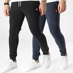 Remise ⌛ Lot De 2 Pantalons Jogging 12191608 Bleu Marine Noir de Jack And Jones 🎉