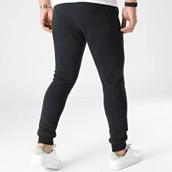 Remise ⌛ Lot De 2 Pantalons Jogging 12191608 Bleu Marine Noir de Jack And Jones 🎉 -Jack And Jones Soldes none 306385 12191608 NAVY BLAZER NAVY BLAZER 20220222T164903 04